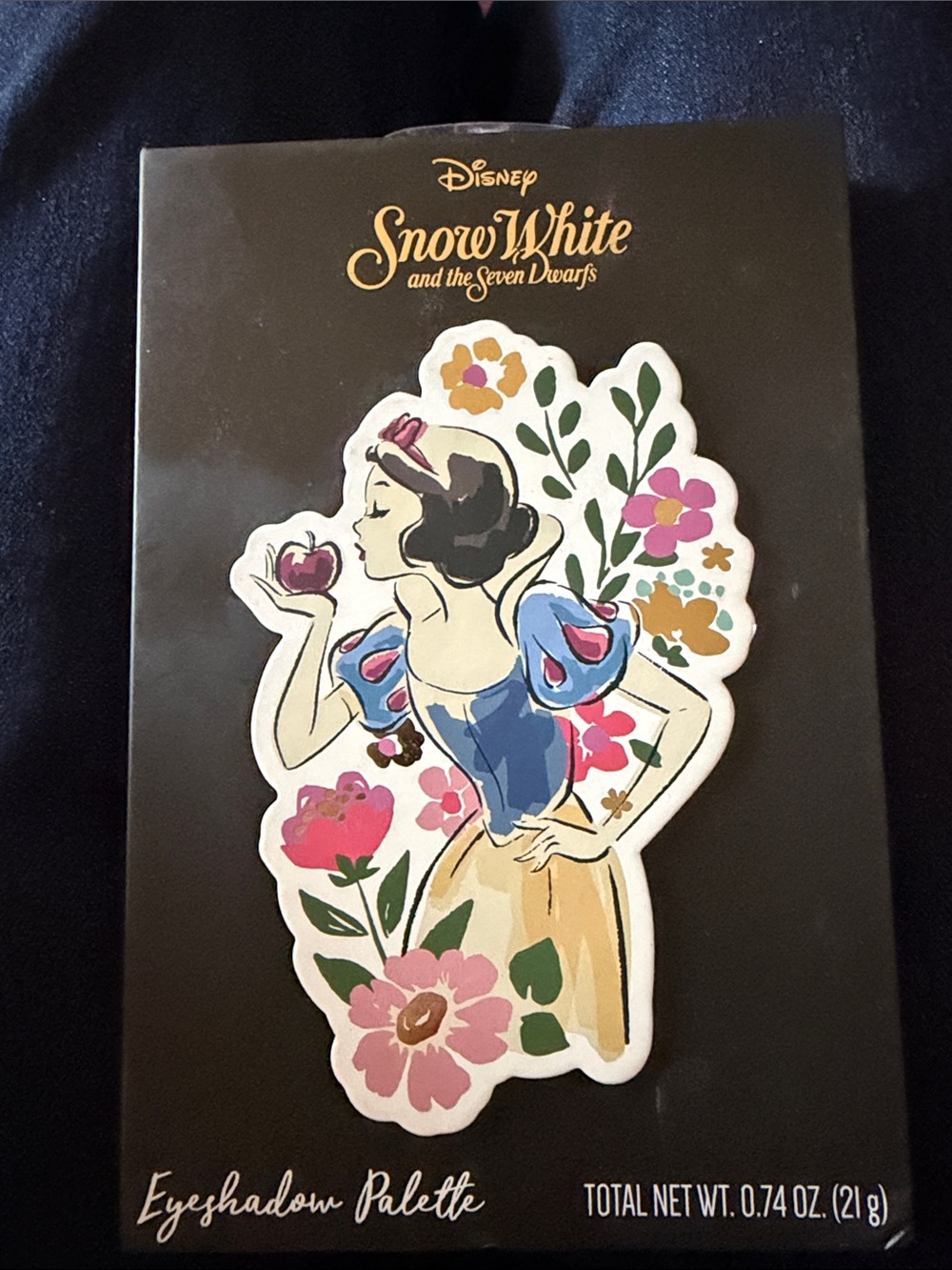 Disney Snow White Eyeshadow Palette - NWOT, cracked mirror